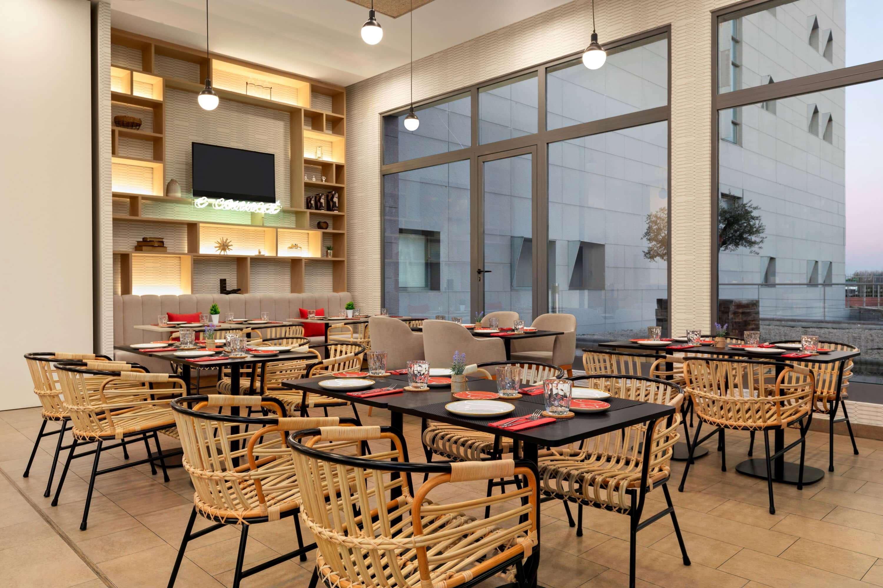 Ramada By Wyndham Madrid Getafe Hotel Bagian luar foto