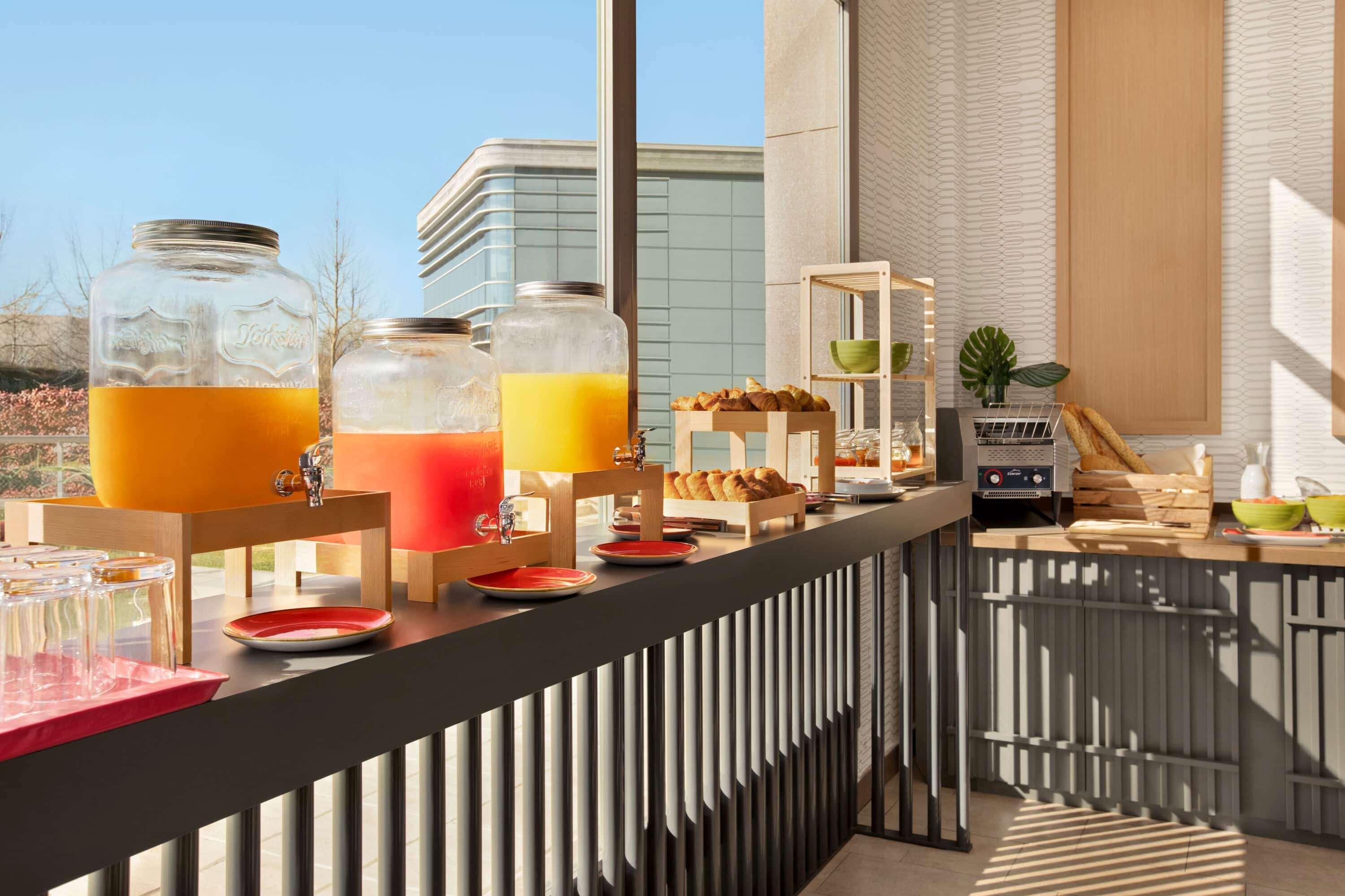 Ramada By Wyndham Madrid Getafe Hotel Bagian luar foto