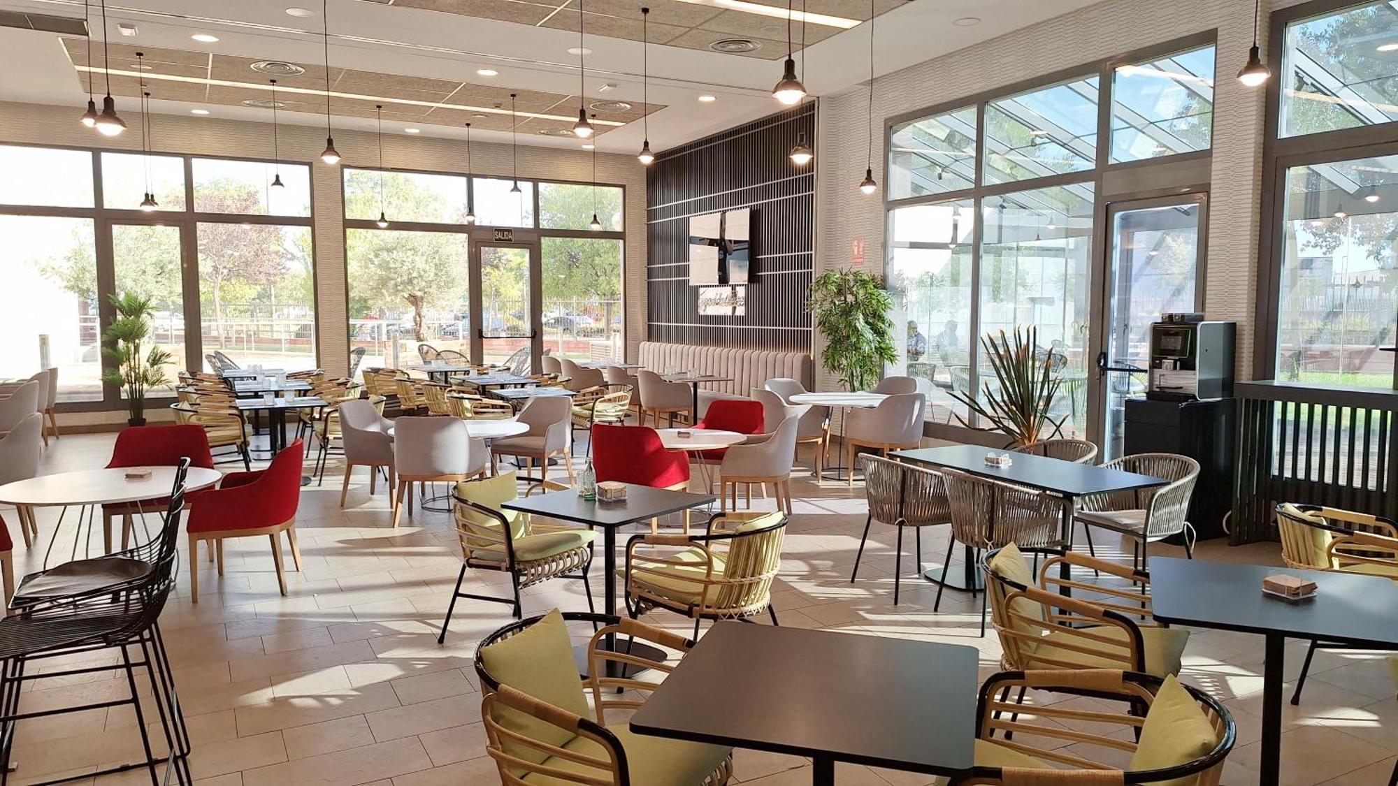 Ramada By Wyndham Madrid Getafe Hotel Bagian luar foto