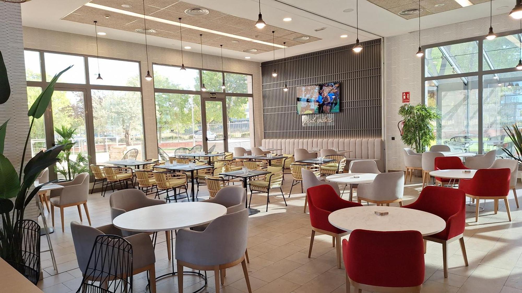Ramada By Wyndham Madrid Getafe Hotel Bagian luar foto