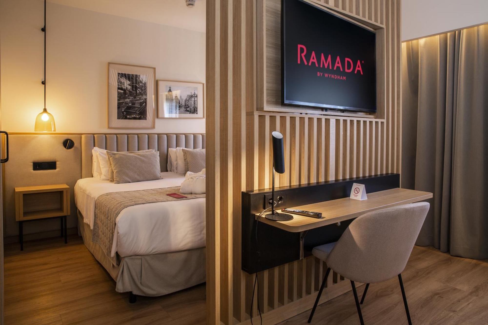Ramada By Wyndham Madrid Getafe Hotel Bagian luar foto