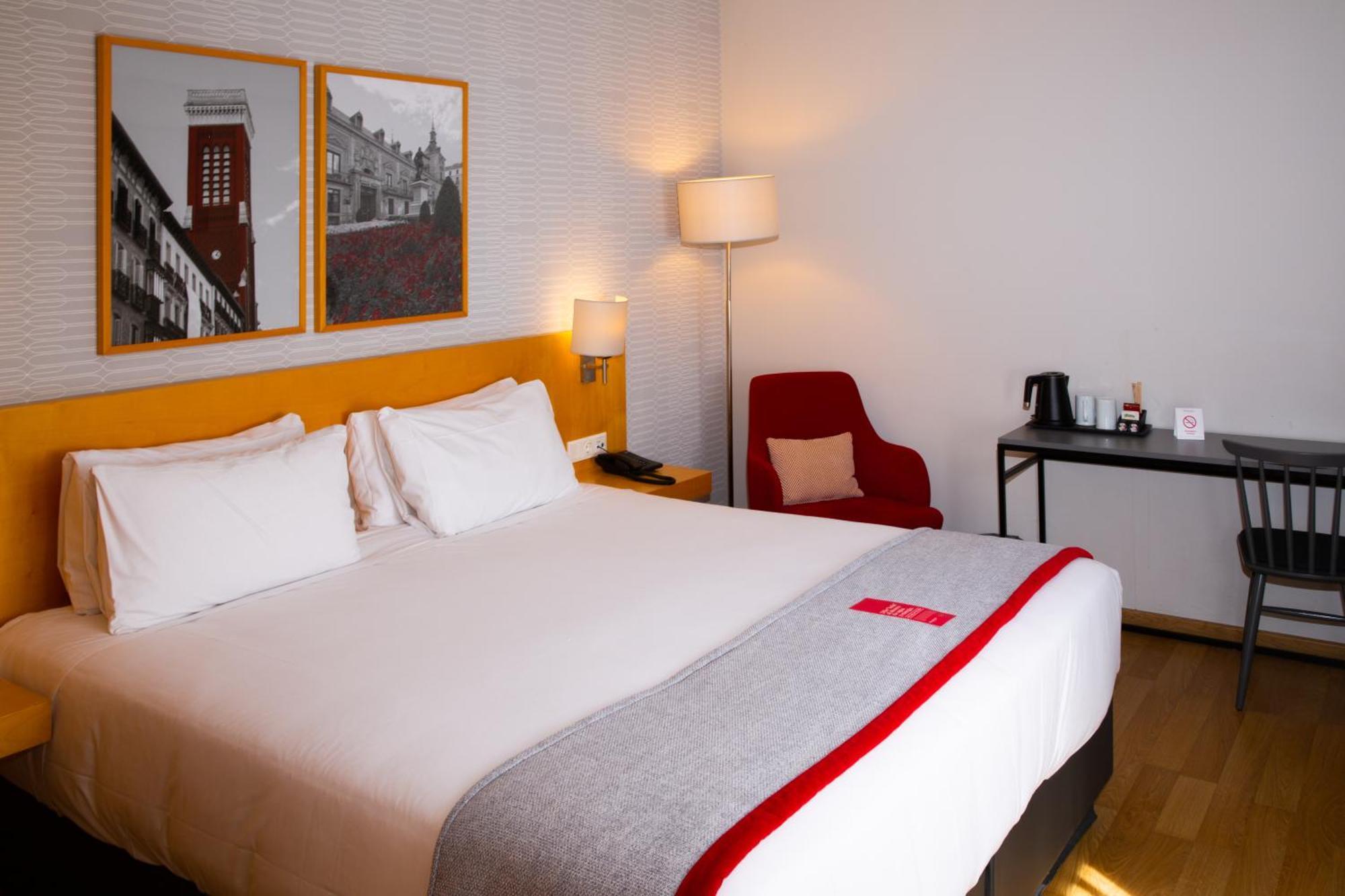 Ramada By Wyndham Madrid Getafe Hotel Bagian luar foto