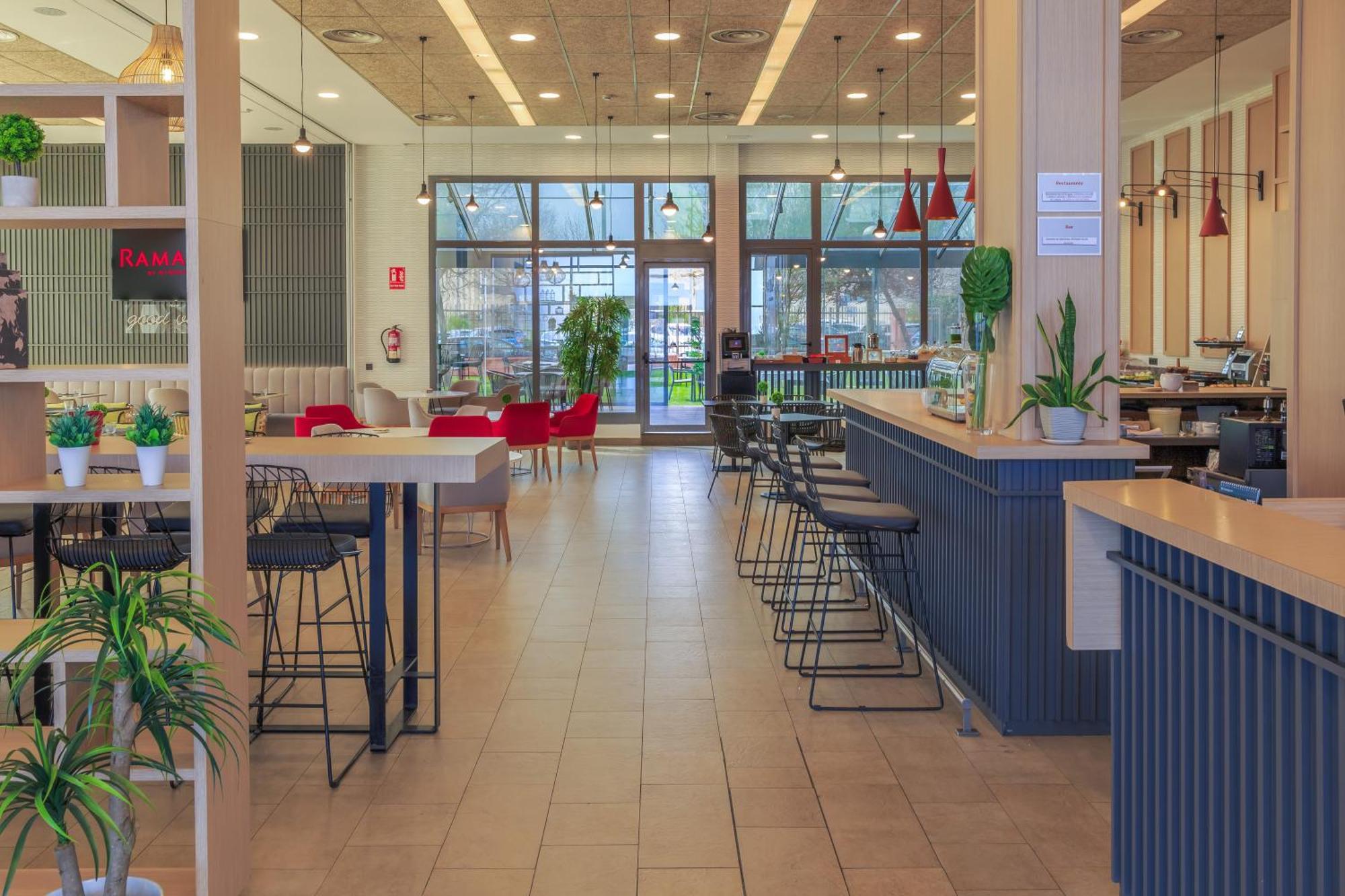 Ramada By Wyndham Madrid Getafe Hotel Bagian luar foto